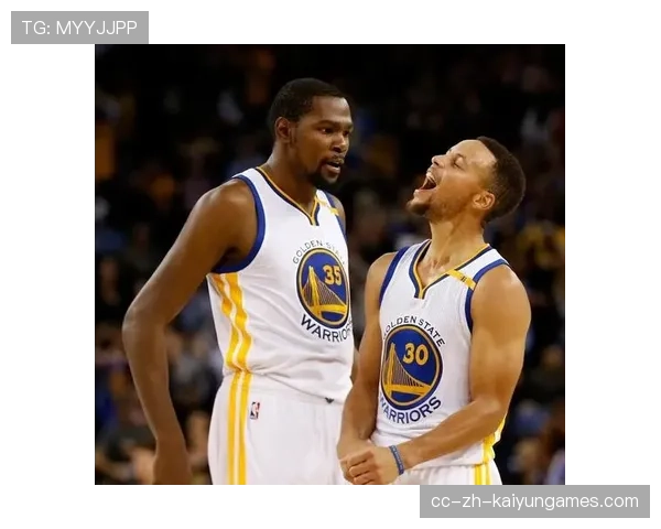 史诗级对决：库里和杜兰特的巅峰交锋！，库里和杜兰特单挑视频